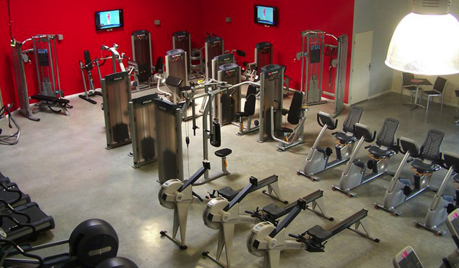 FITNESS HOUSE