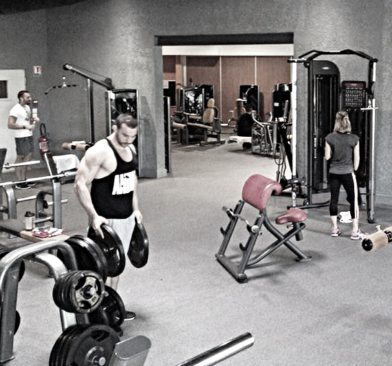 WODEN FITNESS CLUB - Saran