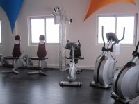 LADY MOVING - Photo 6