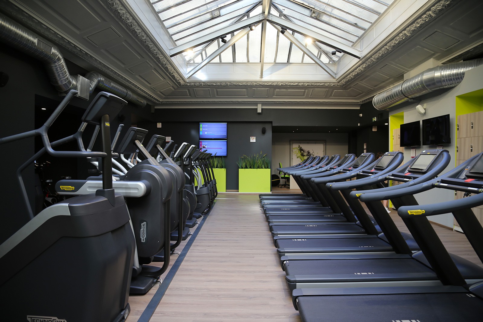 KEEP COOL Paris 22 Rue de Châteaudun KEEP COOL Paris 22 Rue de Châteaudun