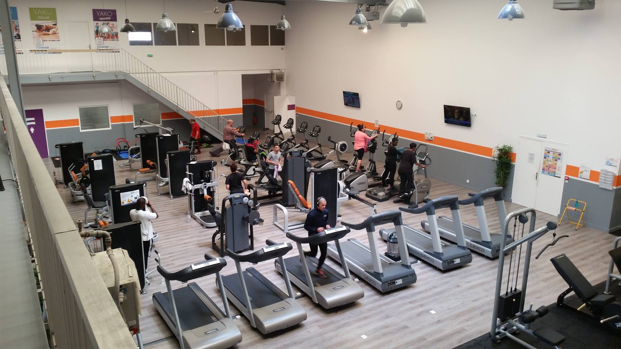 ARENA FITNESS Stains 70 Avenue Aristide Briand