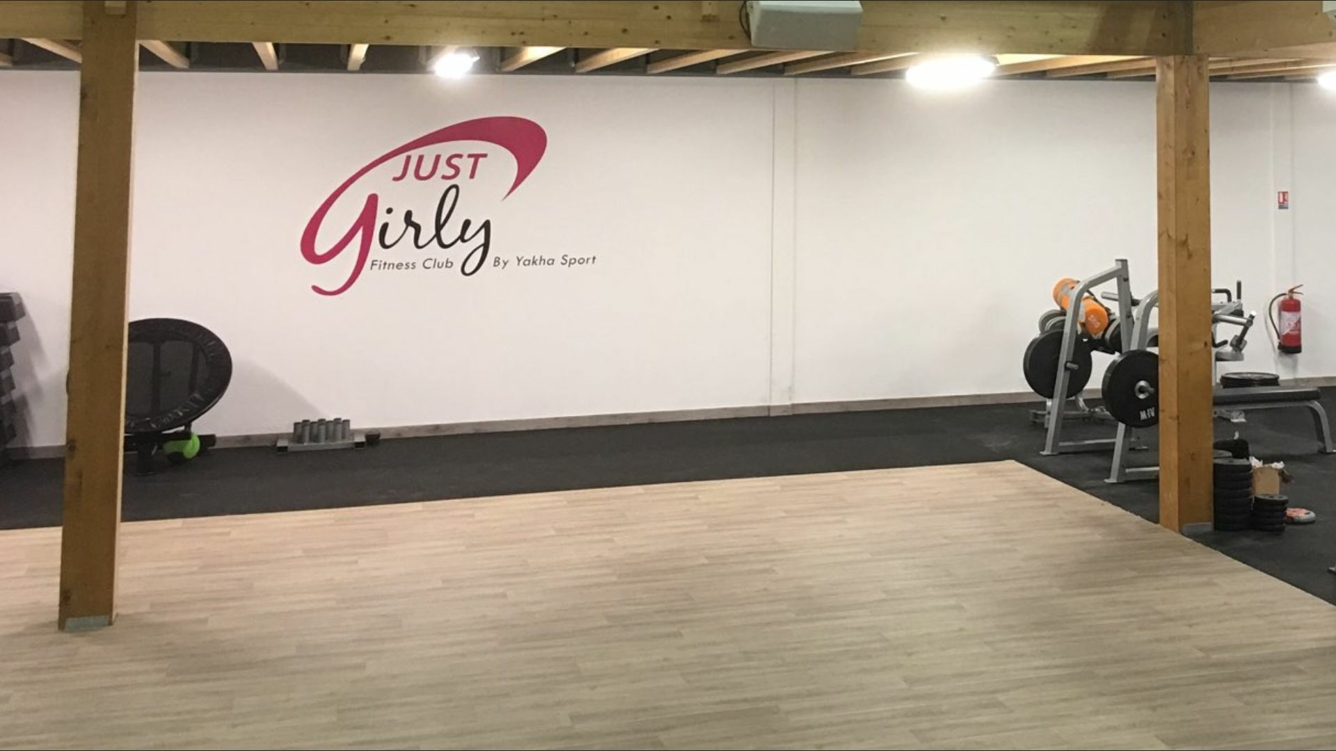 JUST GIRLY - Pernes-les-Fontaines